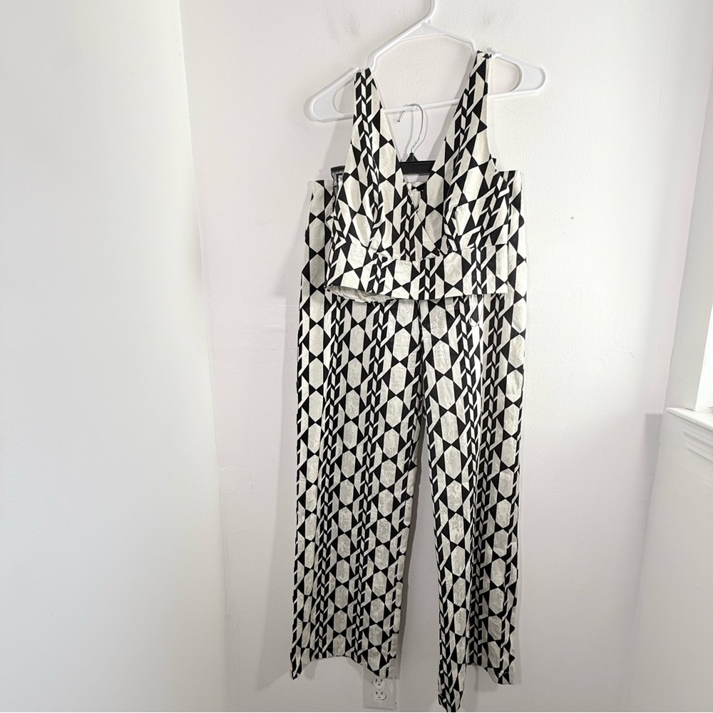 Vici Her Name Grace Black White Geometric Wide Leg V Neck Tank Set Large